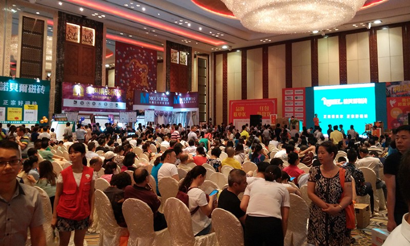 容聲集成吊頂活動現(xiàn)場人氣火爆